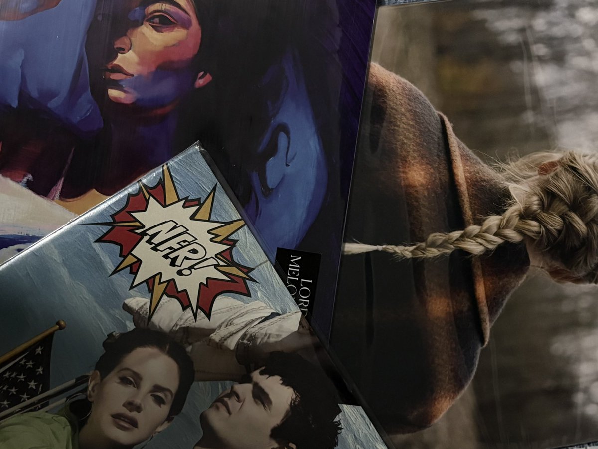 twinkdecueca's tweet image. trindade completa finalmente