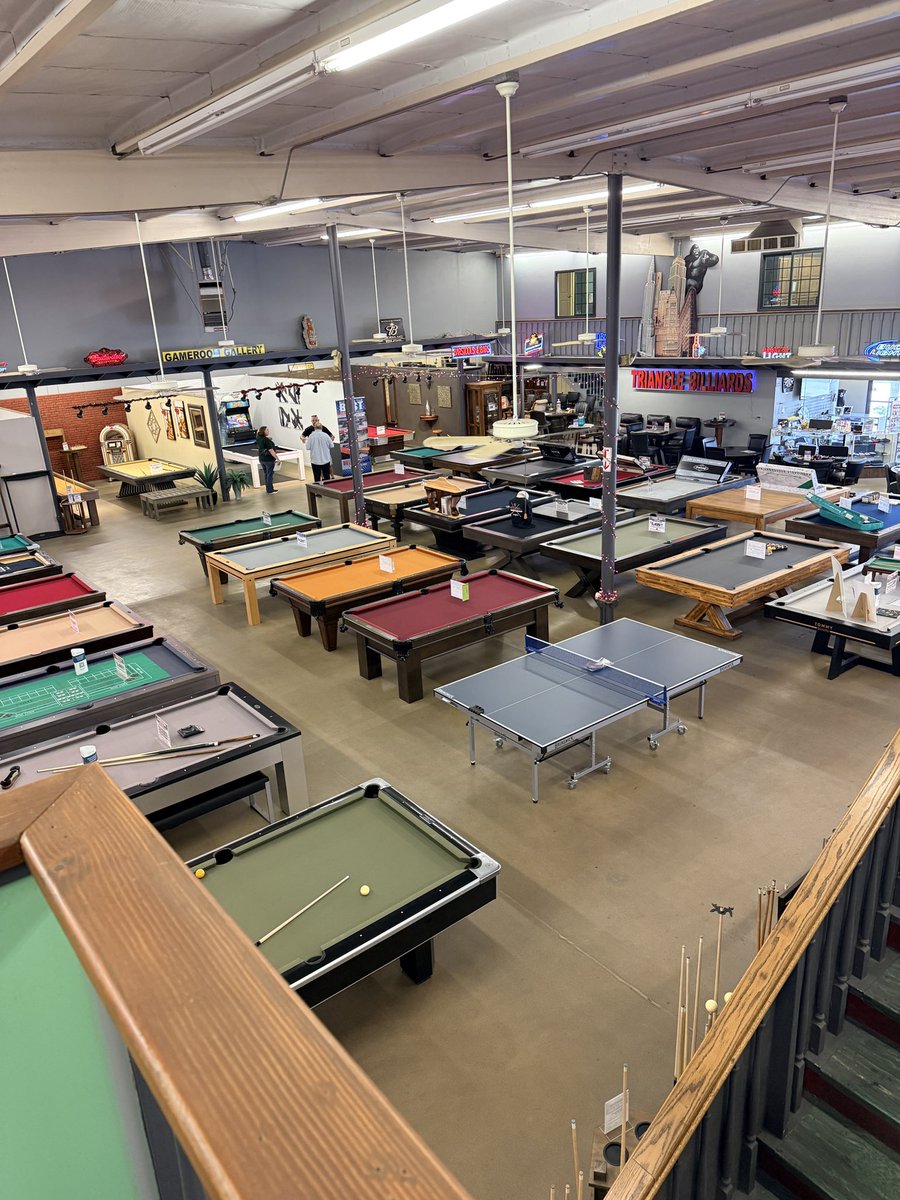 gabechoi2012's tweet image. 당구대가 땡긴다
고민중
살까 말까 ㅋㅋㅋ
방금 다녀왔다.
주말에 고민좀 해봐야겠다