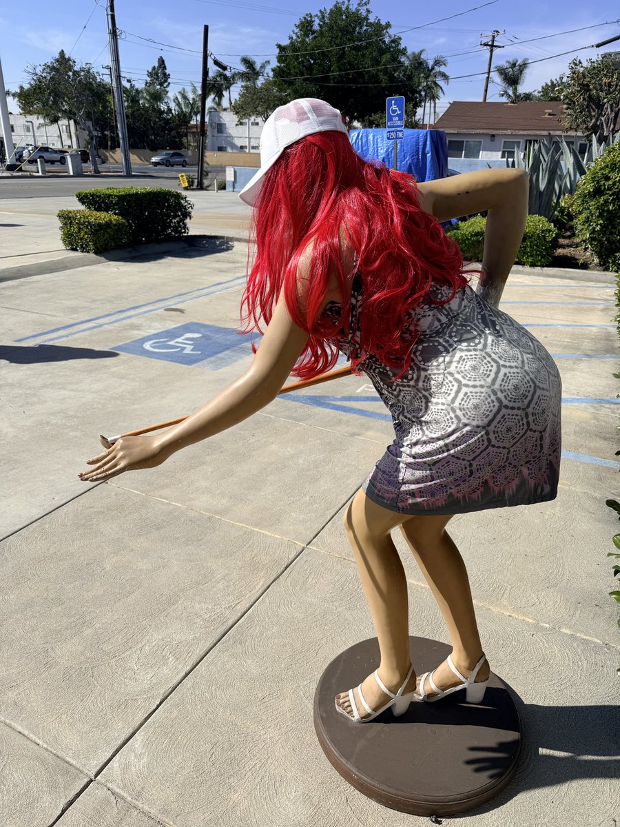 gabechoi2012's tweet image. 당구대가 땡긴다
고민중
살까 말까 ㅋㅋㅋ
방금 다녀왔다.
주말에 고민좀 해봐야겠다