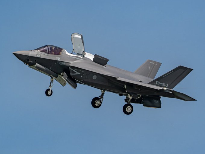 CoronetEast's tweet image. Three brand-new JASDF F-35Bs departed from Miramar MCAS #KNKX to Honolulu #PHNL as #AGILE81 flight, February 7th 2026. Supporting #ALTRV Coronet West 434Q are BORA 31 (18-46053) and BORA 32 (17-46024) also going to Honolulu #CoronetWest #CW434Q 🇺🇸 🇯🇵