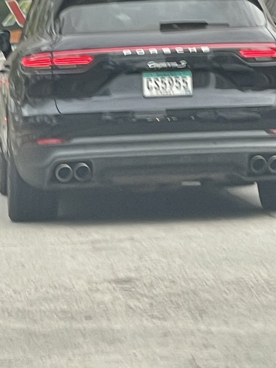 Y aquí mismo en punta pacífica estamos esperando que tranquen este paso para que no se cometa más las infracciones de vuelta U indebida y que obstaculiza la otra vía habiendo retorno más adelante 😡frente al Hospital Pta Pacífica. <a href="/ATTTPanama/">Autoridad del Tránsito</a> <a href="/Mayer/">Mayer Mizrachi</a> <a href="/tvnnoticias/">TVN Noticias</a> <a href="/JelouTVN/">Jelou</a>