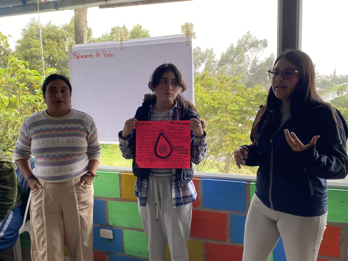 Ciase_ong's tweet photo. En conversaciones grupales, las mujeres indígenas del resguardo Ipiales y la comisión ambiental del Gran Tescual revisaron las relaciones de poder en el uso del agua, las afectaciones de género y las actitudes coloniales que impiden transformaciones en los temas del agua. https://t.co/WNrznppL7J