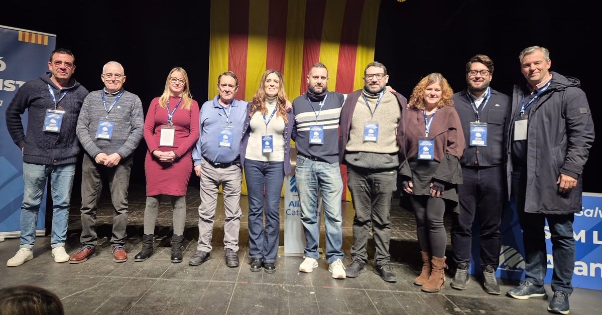 Avui el Baix Llobregat també ha assistit a la primera Convenció Municipalista d' <a href="/CatalunyaAC/">Aliança Catalana</a> 

<a href="/BLlobregatAC_S/">Aliança Catalana - Baix Llobregat Sud</a>  i <a href="/BLlobregatAC_N/">Aliança Catalana-Baix Llobregat Nord</a>  fent que el país s'ompli de blau!

Demà compartirem una piulada especial!

#SalvemCatalunya
#SalvemBaixLlobregat