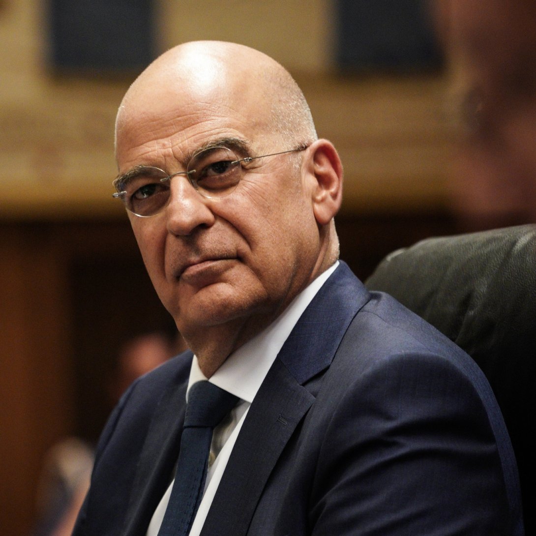 dailyummah's tweet image. 🗣️Yunanistan Savunma Bakanı Dendias:

#AB ülkeleri savunmalarını ihmal etti.

#Yunanistan orta büyüklükte, hatta bazılarına göre küçük sayılabilecek bir ülke olsa da sahip olduğumuz ana muharebe tankı sayısı Birleşik Krallık, Fransa, Almanya, Lüksemburg, Belçika ve Hollanda’nın