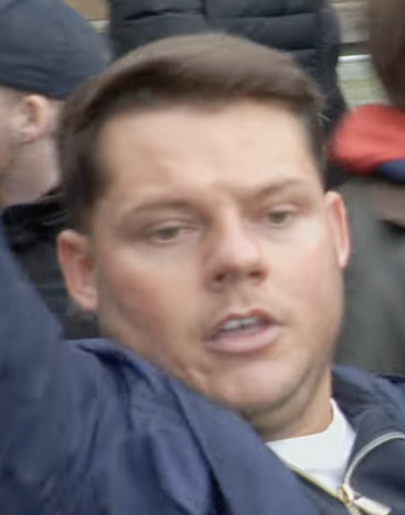 TomSykesUK's tweet image. Far-right agitator #RyanFerguson gives nazi salute at #Warwick march. Captured by @Urban_Pictures. 
@warkspolice you were stood in front of him. Has any action has been taken? This act is illegal under the Public Order Act 1986. Full video youtu.be/axynXPVTyI8 #HateSpeech