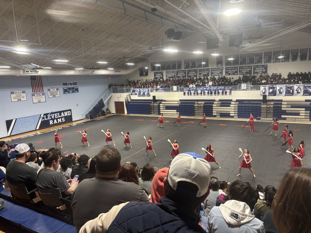 A great first performance for the Green Level JV Winter Guard! ❤️