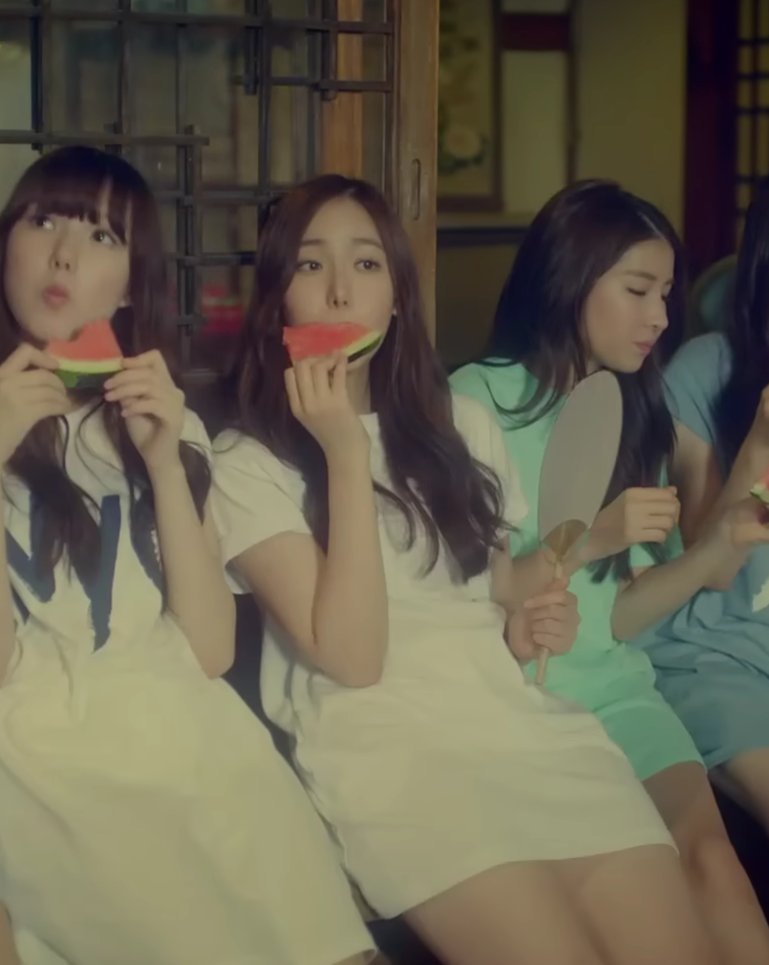sinb old pics tweet media