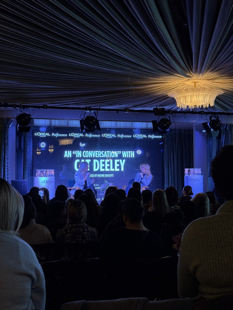 OrientalBlack's tweet photo. Nice experience going to ‘In Conversation’ with @catdeeley and @LOrealUSA event 🖤✨

Buy @LOrealGroupe hair shampoos, conditioner and dye at @superdrug 🩷🛍️

#Superdrug #PR #Whitecityhouse #shopping #LOrealParis #Haircare #hairdye https://t.co/4qddcxoHiq