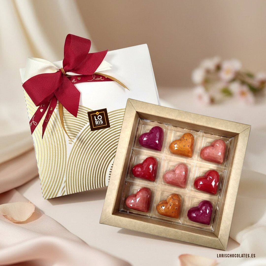 lorischocolates's tweet photo. 💘 San Valentín está a la vuelta de la esquina

Es el momento perfecto para pensar en ese detalle especial. ❤️
✨ Bombones en forma de corazón
✨ Bomboneras corazón de chocolate rellenas de trufas
✨ Tabletas rellenas peligrosamente adictivas
✨ Piruletas divertidas https://t.co/oHpnkXVLDn