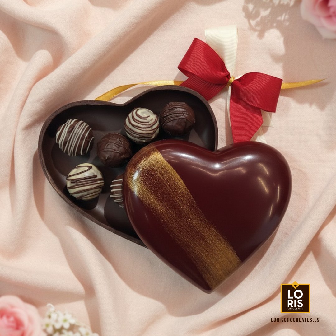 lorischocolates's tweet photo. 💘 San Valentín está a la vuelta de la esquina

Es el momento perfecto para pensar en ese detalle especial. ❤️
✨ Bombones en forma de corazón
✨ Bomboneras corazón de chocolate rellenas de trufas
✨ Tabletas rellenas peligrosamente adictivas
✨ Piruletas divertidas https://t.co/oHpnkXVLDn