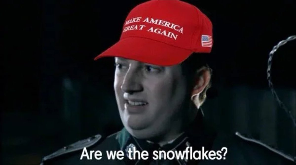 TheFl0orIsLaVa's tweet image. 