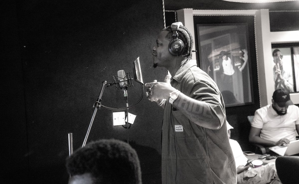 BruceMelodie's tweet image. As Pom Pom is racing toward 10M views, know this: our store is stacked, and the studio never sleeps. 

We’re always cooking up more hits 🔥🔥

Rwandan flavor, Munyakazi style 🕺

 #PomPom