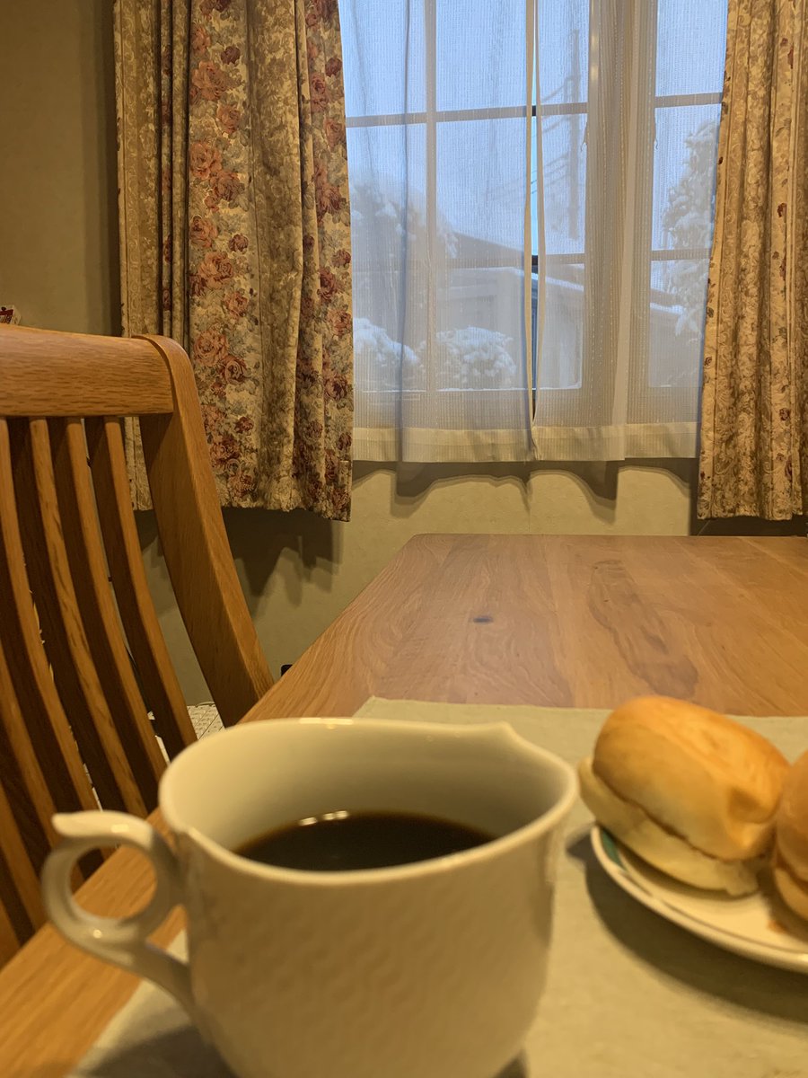 おはようTwitter

いつから雪国になったのだろう、、、

おやすみTwitter