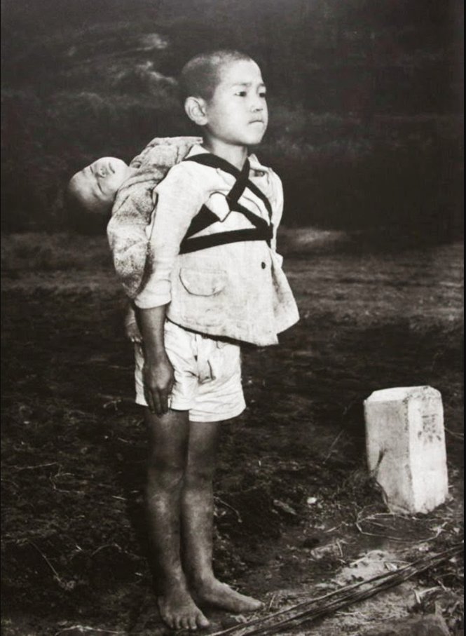 大東亜戦争で罪の無い若者を戦地に送り巣鴨プリズンに収監されてたA級戦犯の岸、笹川、児玉を釈放し、CIAが金を出して自民党が作られた
これはアメリカの公文書にも出てくる事実
その内の1人は総理になり、もう1人のヤクザを使って戦後の治安統制をした