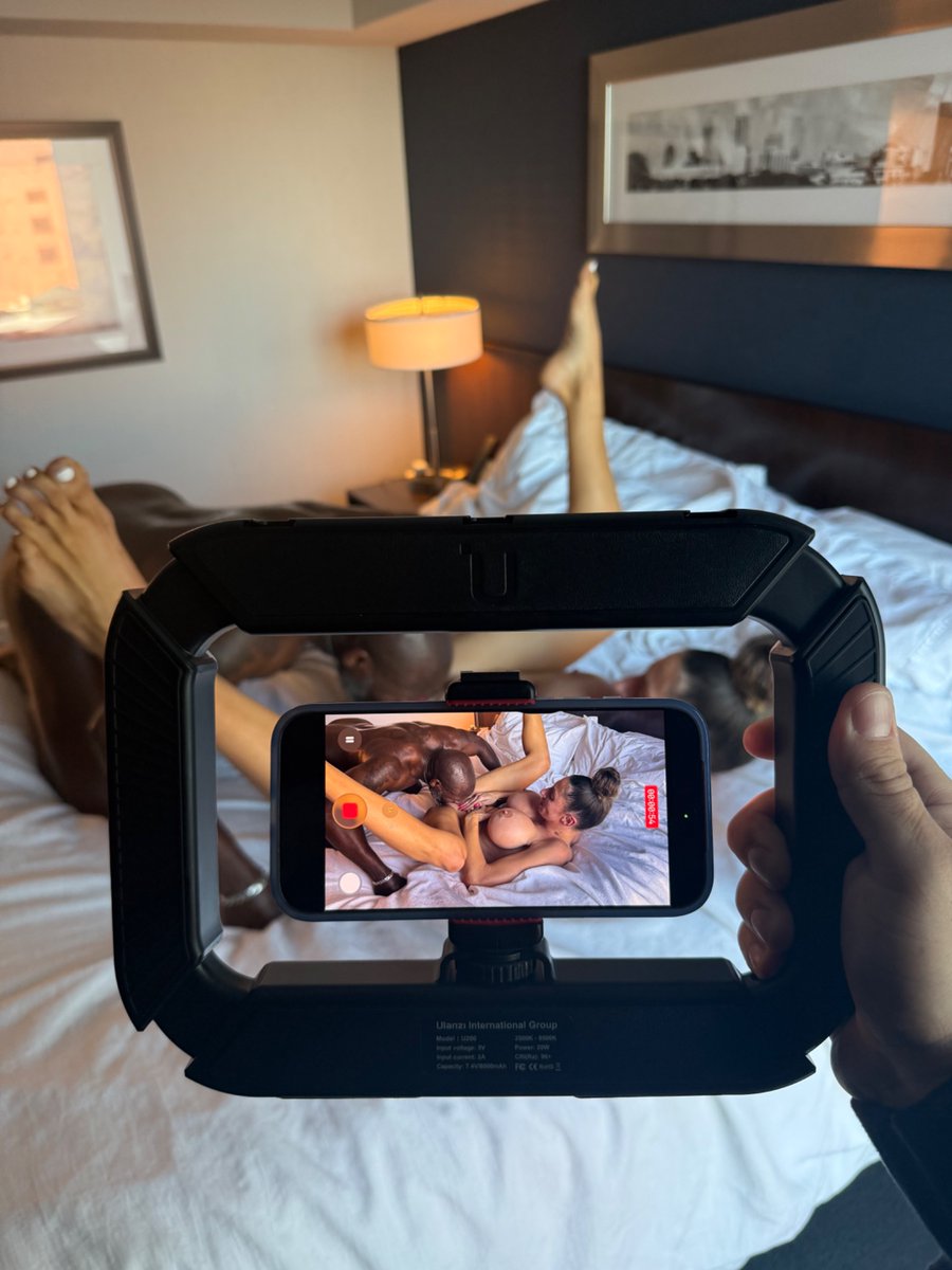 JohnnyPlows's tweet image. Just another day at the office🎥 @Skye_Hotwife @TheMikeJones79