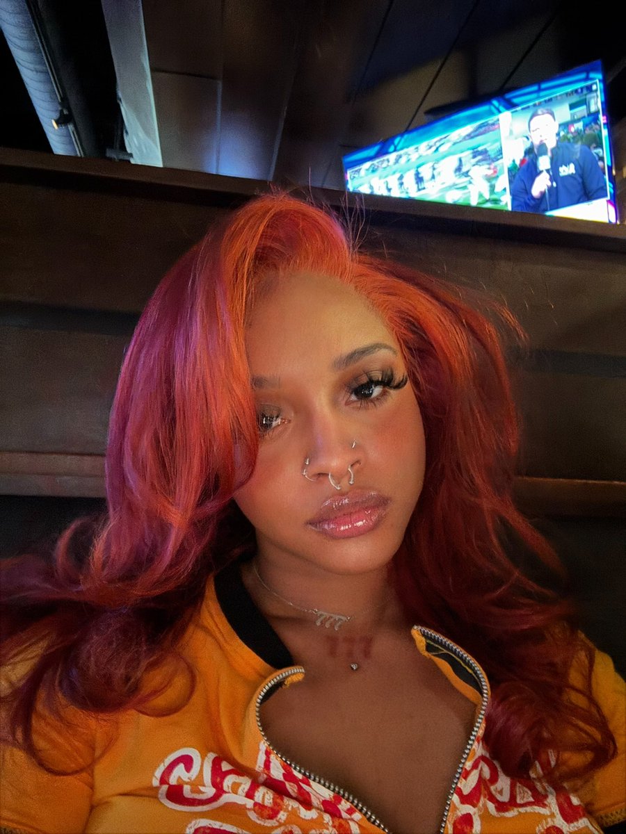 manicita (@mo0dymani) on Twitter photo 