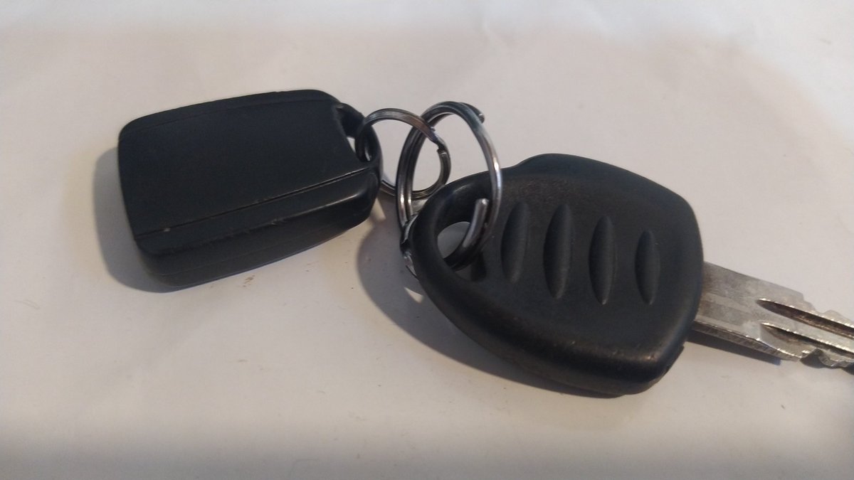 fqimagen's tweet image. Ayudame a localizar el dueño/a 
Llave de auto encontrada en Pasco y Entre Ríos, Rosario
Se agradece difusión