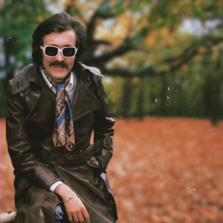 Büyük sanatçı Cem Karaca, 22 yıl önce bugün aramızdan ayrıldı.