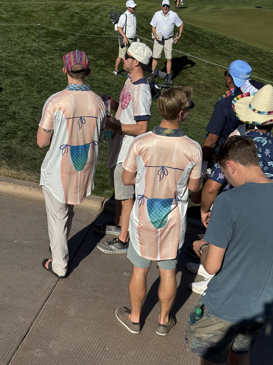 TalkBirdie2Mee's tweet image. Imagine thinking you look cool in this #shrink