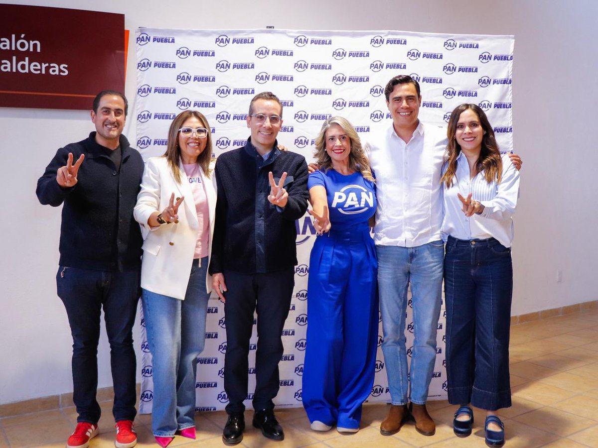 marioriestra's tweet photo. El panismo poblano sigue de pie y fortaleciéndose. Cerramos filas para intensificar el trabajo. 

Arrancamos, en Metepec, la reunión de regidores y comités directivos municipales panistas.

Somos un solo equipo, listo para defender a #Puebla. https://t.co/YsxELHcqse