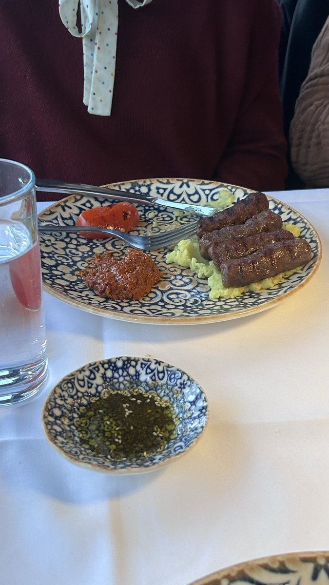 my sister ordered the poops ❤️