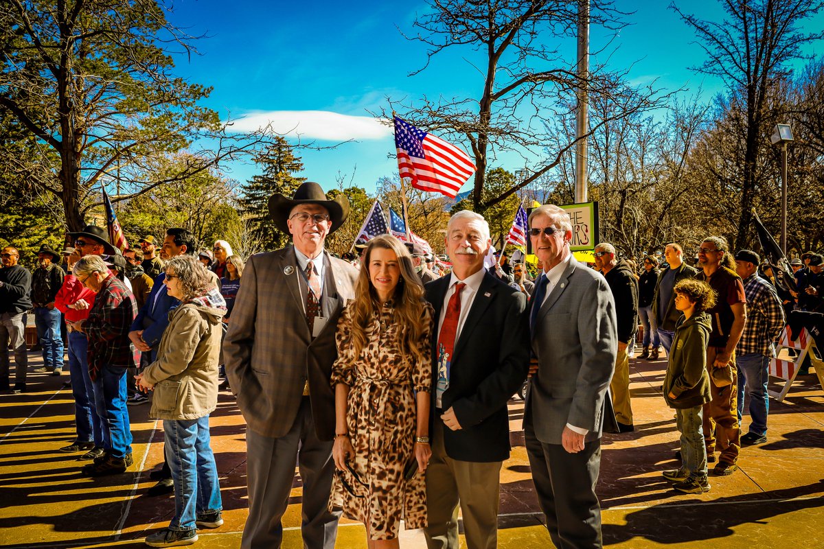 NMSenate_GOP's tweet image. Today, Senate Republicans joined citizens at the Capitol to oppose SB 17, a sweeping and unconstitutional firearms ban. While Democrats rush this bill forward, Republicans are standing firm for the Second Amendment and the Constitution.  

We will not back down. 

#NewMexico  #2A