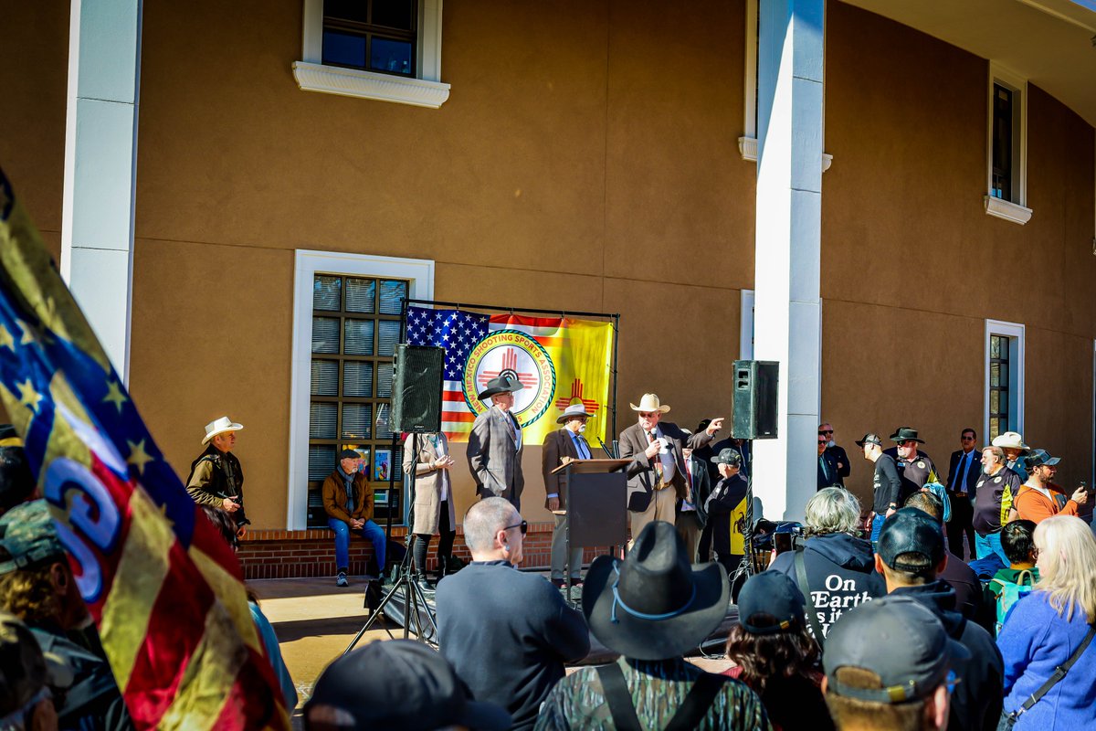 NMSenate_GOP's tweet image. Today, Senate Republicans joined citizens at the Capitol to oppose SB 17, a sweeping and unconstitutional firearms ban. While Democrats rush this bill forward, Republicans are standing firm for the Second Amendment and the Constitution.  

We will not back down. 

#NewMexico  #2A