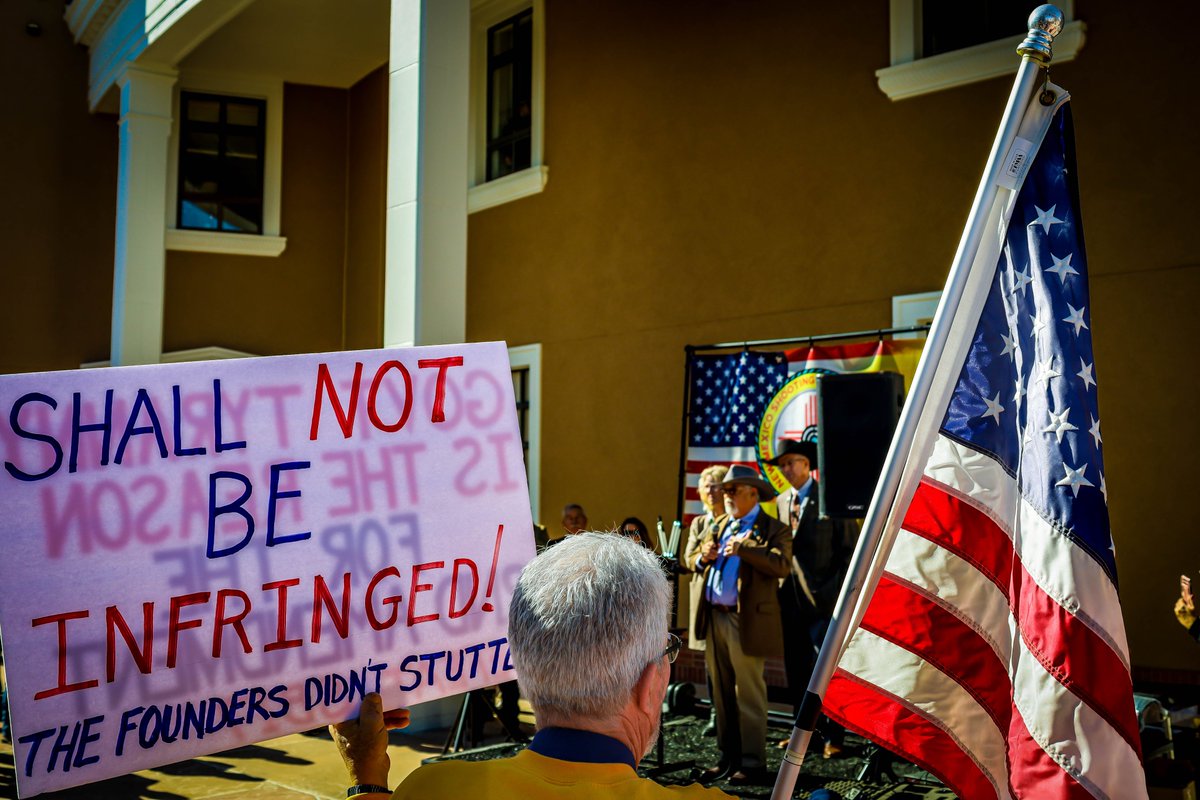 NMSenate_GOP's tweet image. Today, Senate Republicans joined citizens at the Capitol to oppose SB 17, a sweeping and unconstitutional firearms ban. While Democrats rush this bill forward, Republicans are standing firm for the Second Amendment and the Constitution.  

We will not back down. 

#NewMexico  #2A