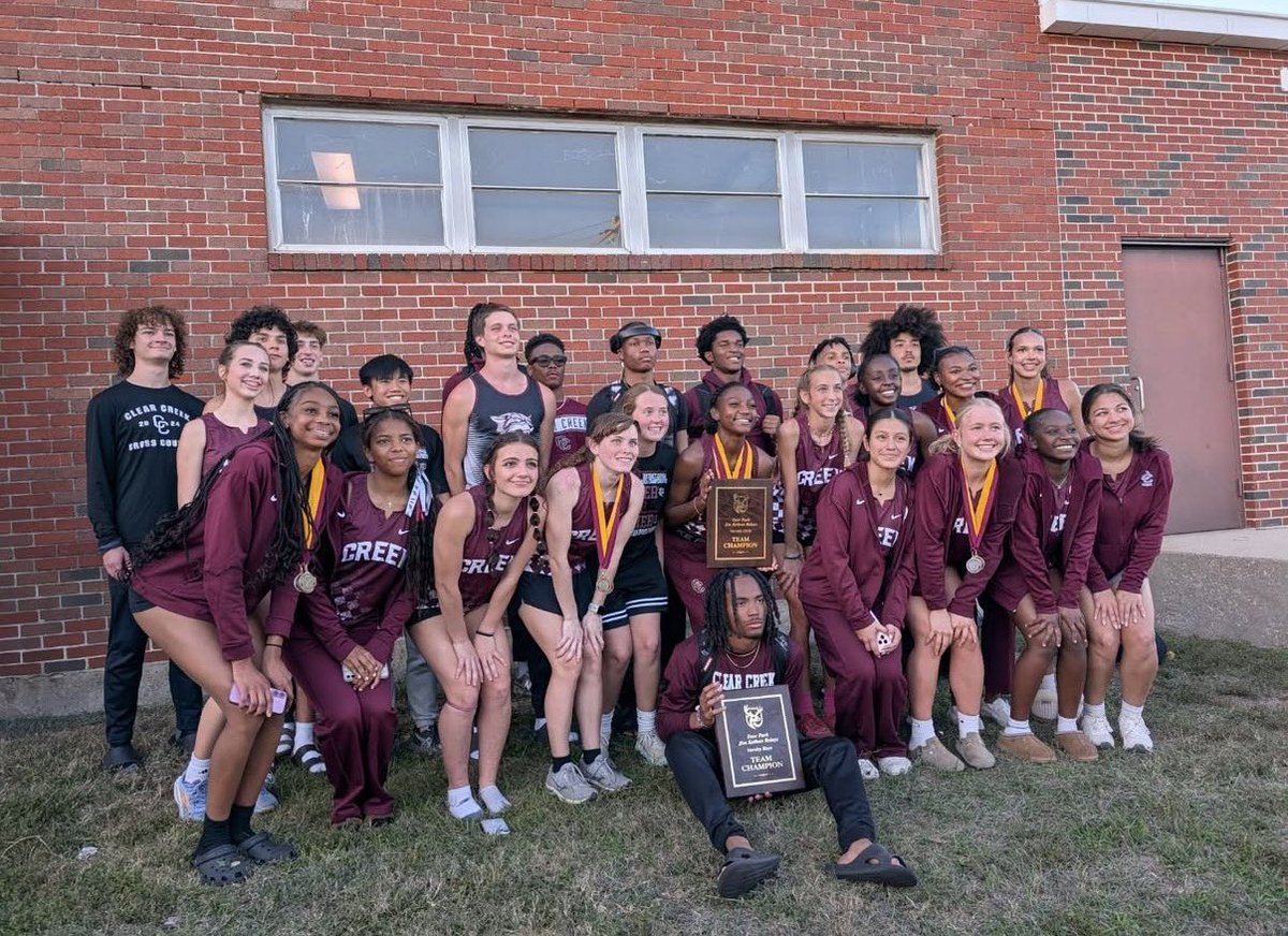 Jeremiahj08's tweet photo. 49.05 in my outdoor season opener for a new personal best in the 400m at the Kethan Relays contributing in helping my team win the entire meet for 4 years in a row 💪🏾. @creek_speed @MainlandJaguars @nxt1sports @TTFCA @Bound2winsports @brooksrunning https://t.co/zlmzu0sDUb