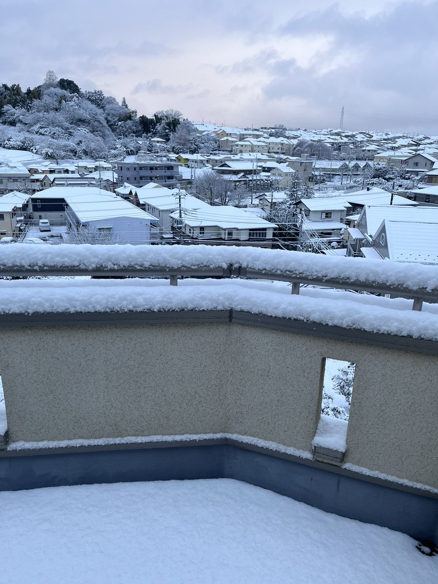 AJJ1985's tweet photo. 天気予報すごい。
今日は練習なしです。 https://t.co/UcMw8L6E5i