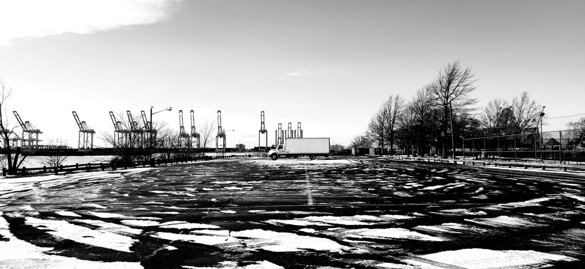 visuniformity's tweet photo. Frozen Revolutions : Adrenaline frozen in time
•
•
•
#BlackAndWhitePhotography #WinterVibes #IndustrialLandscape #SnowDonuts #Monochrome #StreetPhotography #WinterPhotography #PortLife #AsphaltCanvas #solitude #urbanphotography #NewYorkCity #nofilter #nopostprocessing #raw https://t.co/ZAiDQLmd8Z