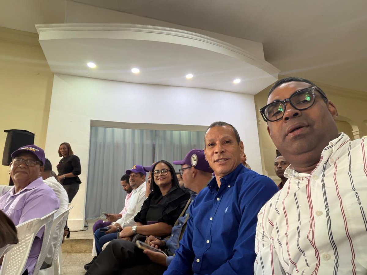 Ahora una representación de la provincia La Altagracia, de los miembros del Comité Central y dirigentes del <a href="/PLDenlinea/">PLD</a> participan en el encuentro regional junto al aspirante presidencial y miembro del Comité Político <a href="/FJavierGarciaF/">Francisco Javier G.</a> reafirmando el compromiso con la unidad 🌟
