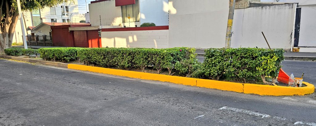 ZonaSegPuebla's tweet photo. QUEDANDO CON ESTA BELLS IMAGEN URBANA DE LA COLONIA PRADOS AGUAZUL
AV 55 PTE DESDE LA 7 SUR HASTA LA PROLONGACION DE LA 11 SUR
ESTO ADEMAS AUMENTA LA PLUSVALIA DE NUESTRA ZONA
CONTRIBUYE A LA ORGANIZACION VECINAL
ACCIONES QUE REALIZAMOS DESDE HACE MAS DE 15 AÑOS. https://t.co/TSDaEkOq29