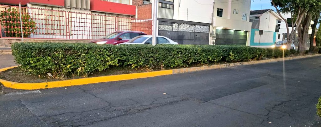 ZonaSegPuebla's tweet photo. QUEDANDO CON ESTA BELLS IMAGEN URBANA DE LA COLONIA PRADOS AGUAZUL
AV 55 PTE DESDE LA 7 SUR HASTA LA PROLONGACION DE LA 11 SUR
ESTO ADEMAS AUMENTA LA PLUSVALIA DE NUESTRA ZONA
CONTRIBUYE A LA ORGANIZACION VECINAL
ACCIONES QUE REALIZAMOS DESDE HACE MAS DE 15 AÑOS. https://t.co/TSDaEkOq29
