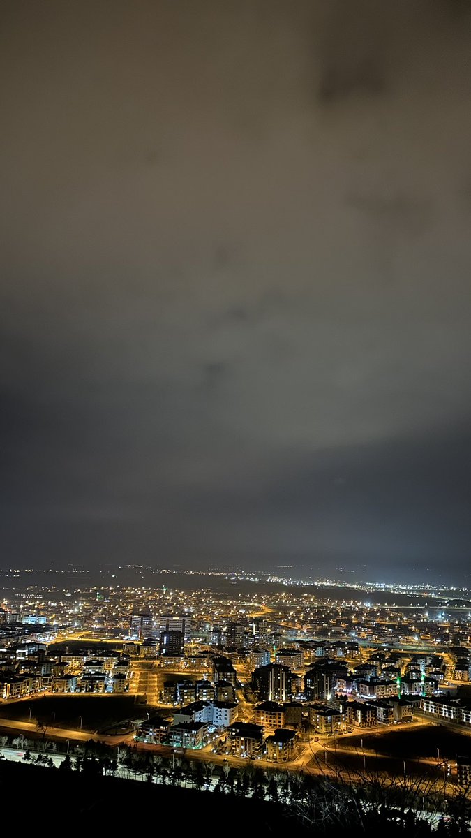 Kimse san güzel bir hayat sunmaz bedelini öder yaşarsın.