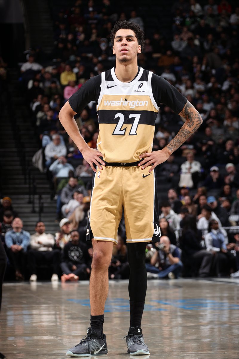 bijan_todd's tweet image. Will Riley (aka 'Downhill Will' per @glennconsor) last 4 games:

18 points, 6 assists 4-8 3PT
17 points, 6 rebounds, 5-11 FG
20 points, 6 rebounds, 9-14 FG
27 points (career-high), 3 steals, 10-19 FG, 4-6 3PT

He's becoming a serious, efficient scoring threat.