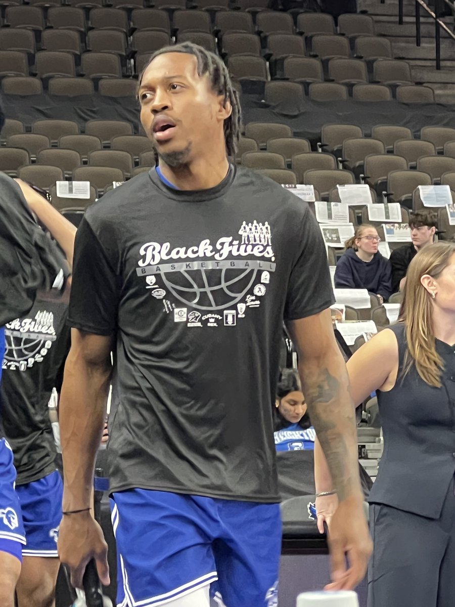 It’s a ⁦<a href="/BlackFives/">Black Fives</a>⁩ game between ⁦<a href="/BIGEASTMBB/">BIG EAST MBB</a>⁩ foes ⁦<a href="/SetonHallMBB/">Seton Hall Men's Basketball</a>⁩ and Creighton tonight in Omaha. Pirates repping the Owl Field Club, who played in Newark. Must have for both teams. ⁦<a href="/Matt__Ambrose/">Matt Ambrose</a>⁩ joins me on Pirate radio at 5:50 ET. ⁦SXM 370/970.