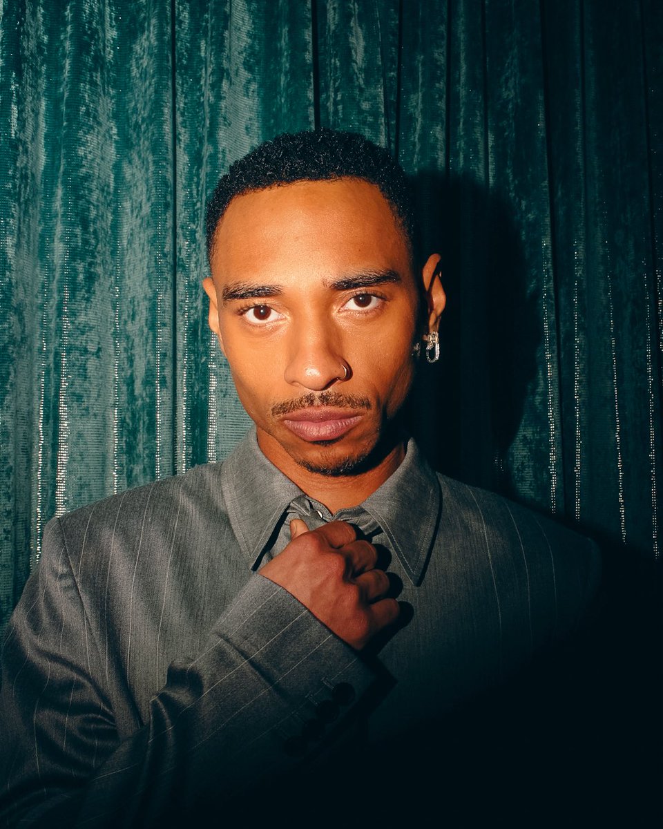 eyeofscottie's tweet image. durand bernarr for grammys 2026 🏆
photographed by me.