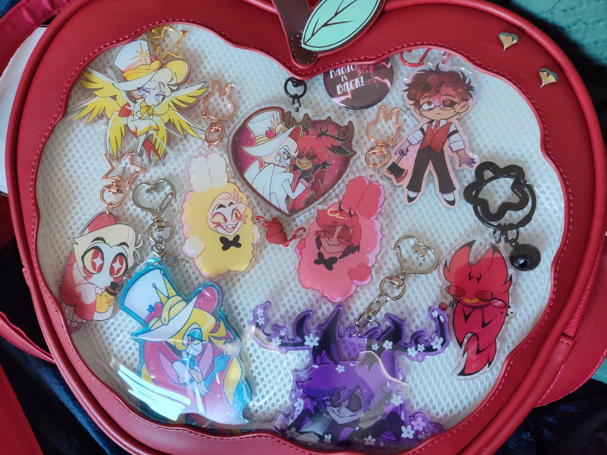 The #radioapple bag is almost complete! 🥹✨