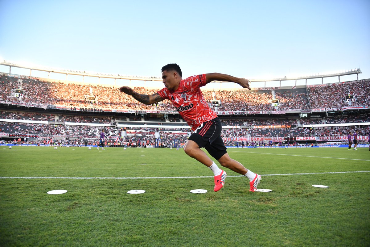 RiverPlate's tweet image. 👊⚪️🔴⚪️