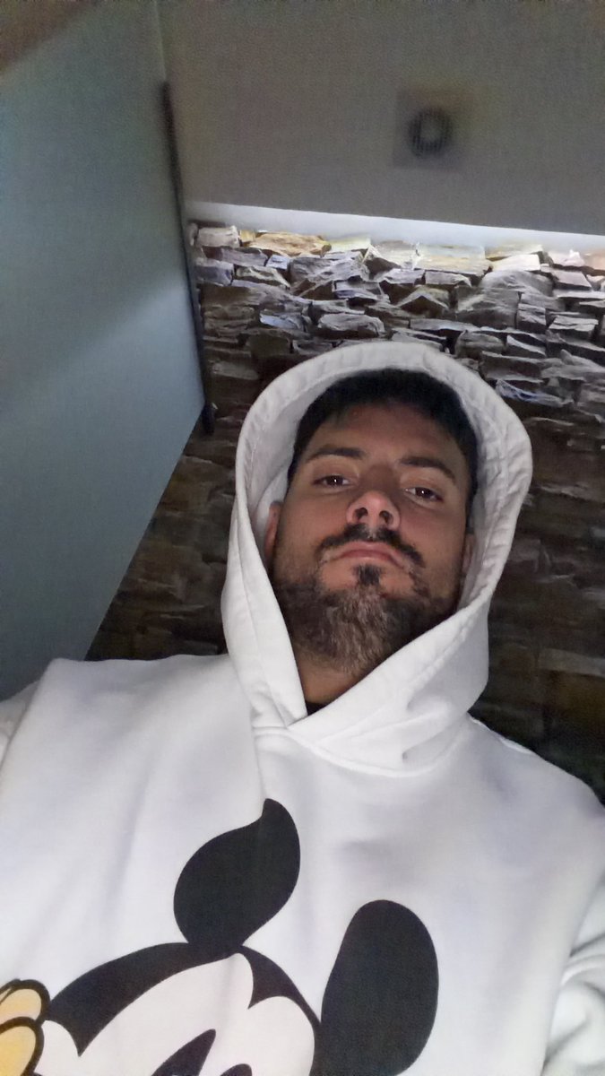 Martinpdisalvo's tweet photo. Hoy no cuenten conmigo… #HUGOOUT https://t.co/oYHhXyobPL
