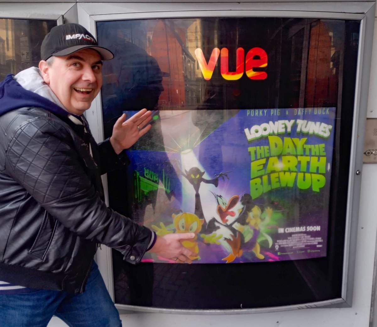 Lee M Medd tweet media