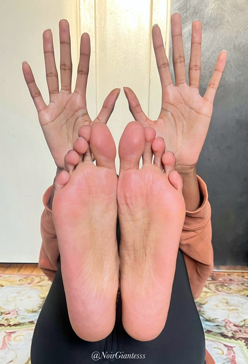 Noir Giantess tweet media