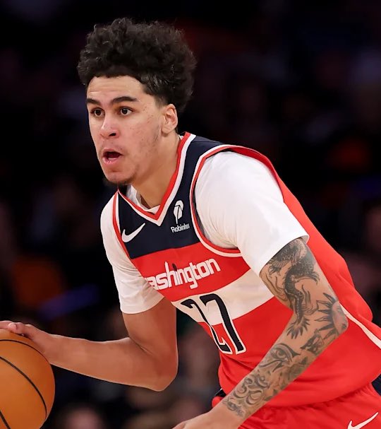 TheHoopCentral's tweet image. Will Riley over the last 4 games:

20.5 PPG
5.3 RPG
3.5 APG
1.5 SPG
50.8% FG
50.0% 3P
32.5 MPG

Underrated Rookie. 🔥