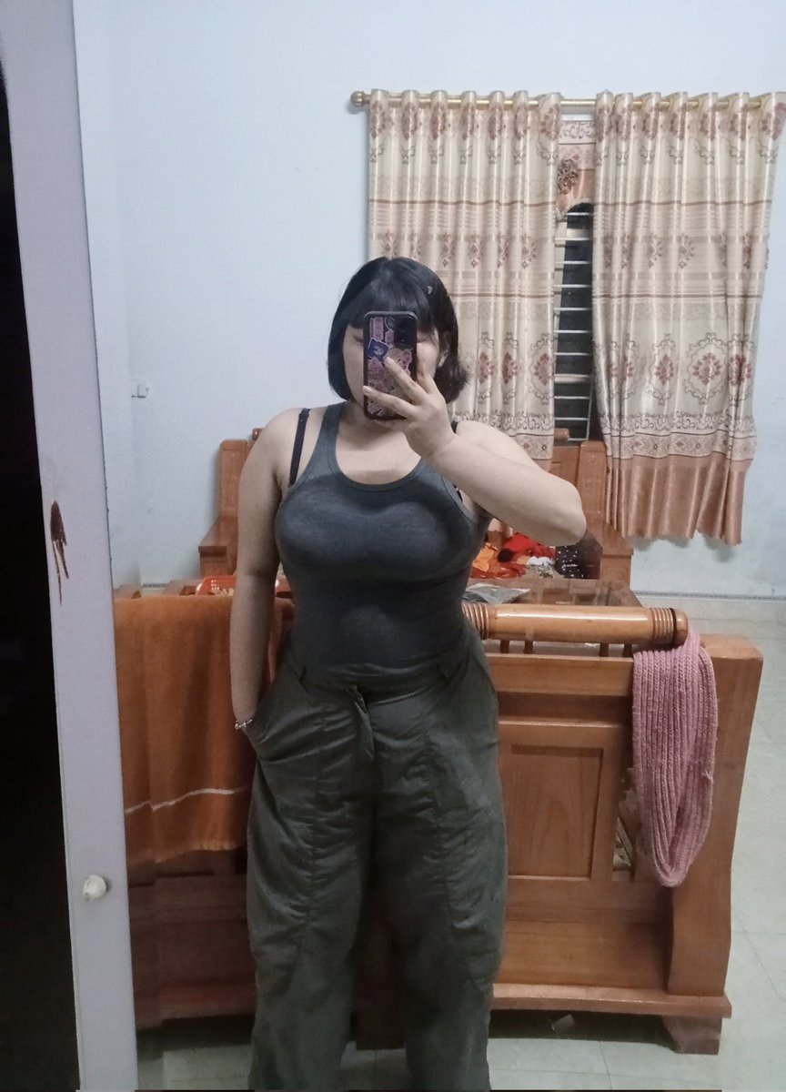 Ba_bii1912's tweet photo. Bạn đá đểu mình 
Mình đá lười bồ bạn😉 https://t.co/euBus0qtT2