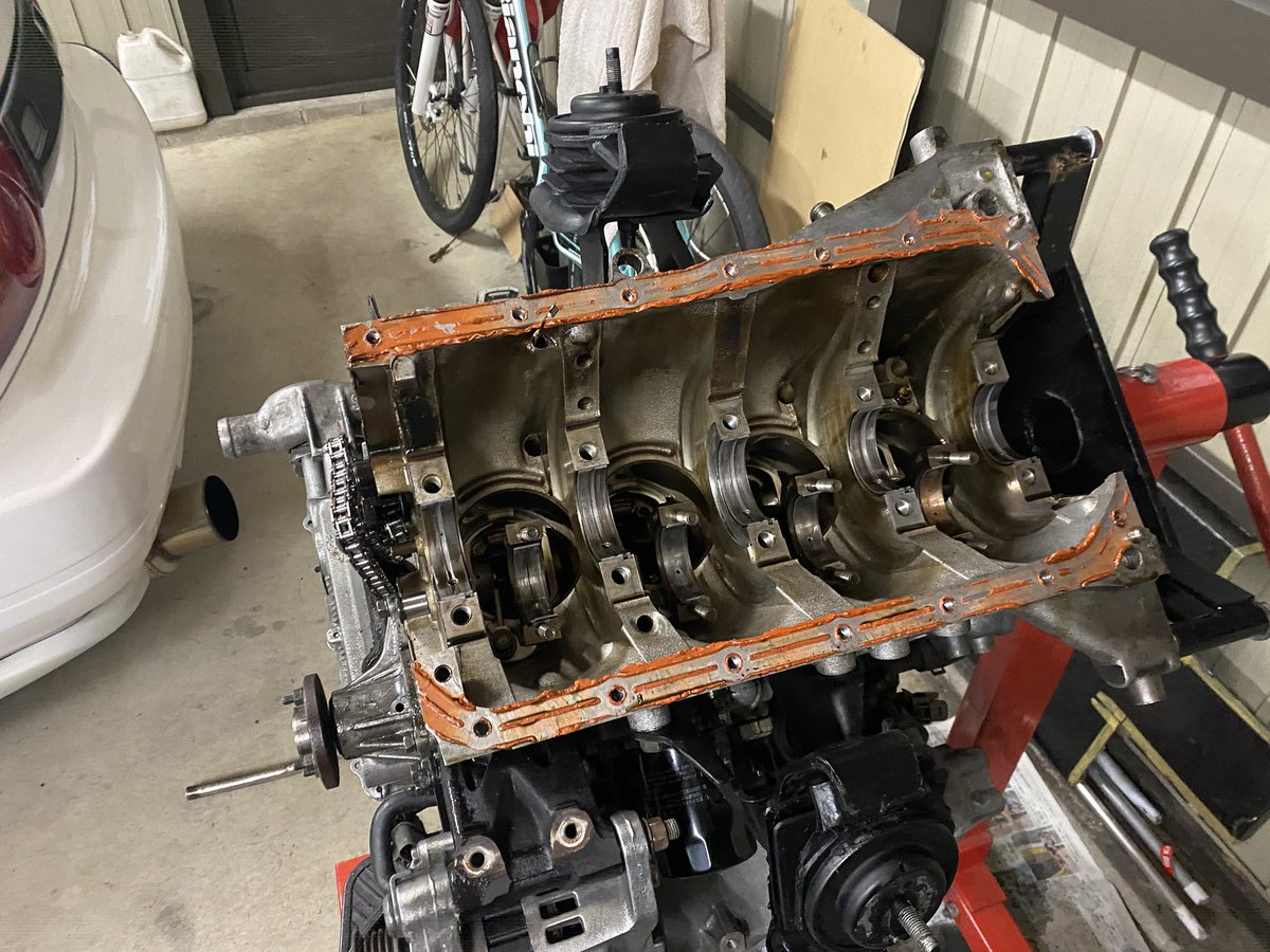 予備エンジン持ってる人なんて少数。 今やSRエンジンも高級品。 壊れ