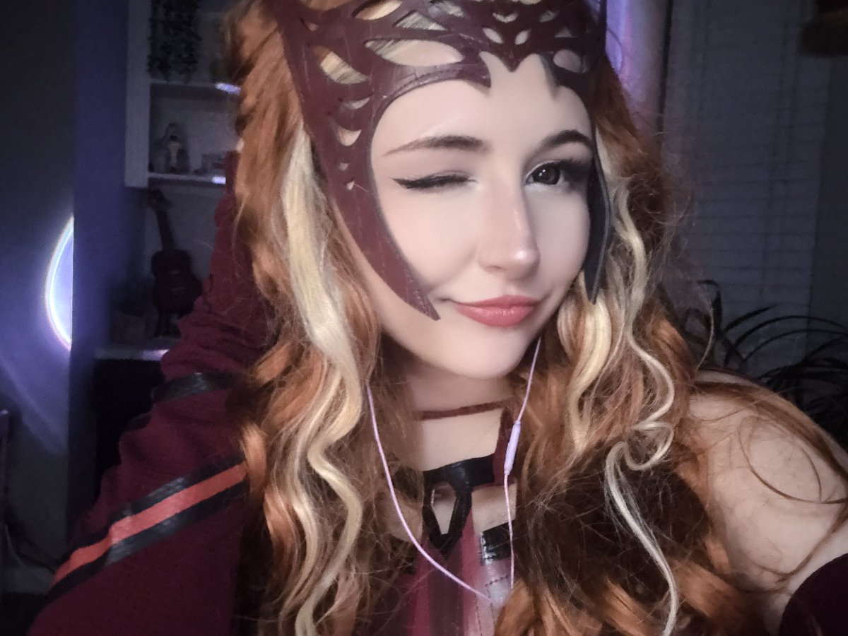 Hellooo surprise stream happening! Also here is my Scarlet Witch Cosplay from last night!