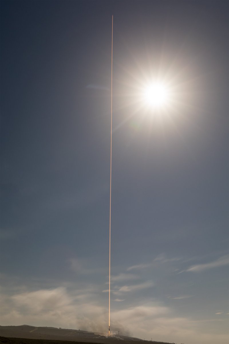 SpaceX's tweet photo. Falcon 9 launches 25 @Starlink satellites from California https://t.co/V29k7ompNQ