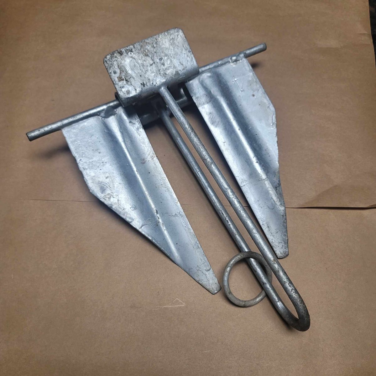 arlissbryant's tweet photo. Danforth Style Fluke Utility Anchor Galvanized https://t.co/RGbvM8r3NT #Etsy #kitchenconnection #Fish-And-Chips https://t.co/hyQcmltZWk