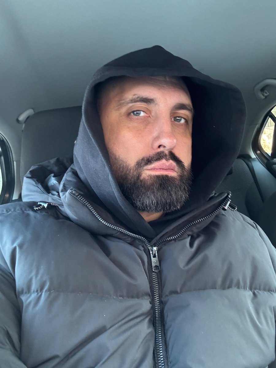 slavafrom's tweet photo. Сходили мы сегодня к грумеру, и параллельно  в барбер шоп.

Я конечно, не сильно люблю себя в зеркале, но если фраза, что собака всегда зеркало своего хозяина, тогда я просто милашка.

Обожаю его 😍 https://t.co/VLB9M4a3Zv